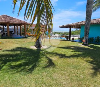 Casa de alto padrão, com estilo colonial com vista para o mar